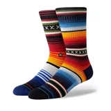 Medias de algodón en colores vibrantes con diseño de rayas multicolores y patrón llamativo.