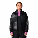 Campera negra ultraligera de nailon ripstop con aislamiento ThermaCLOud AF. Cuenta con bolsillo seguro con cierre en el pecho, dos bolsillos seguros para las manos con cierre, puños elásticos y dos ajustadores inferiores en el dobladillo. Se guarda en su propio bolsillo para la mano con mosquetón interno.