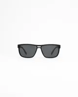 Lentes de sol negros con montura rectangular y cristales oscuros polarizados.