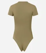 Body femenino de manga corta, color rojo vibrante, con cuello redondo y ajuste ceñido al cuerpo.