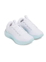 Championes de entrenamiento Under Armour UA W Dynamic 2 para mujer, color negro con suela blanca y logo de la marca en el talón.