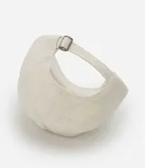 Gorra de béisbol color crema con bordado de la palabra "Ciao" en negro.