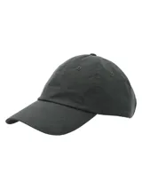 Gorro RKF tipo jockey color gris oscuro, confeccionado en canvas engrasado inglés resistente al agua y forro interior de algodón orgánico.