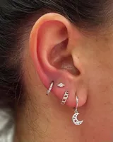 Aros mini de plata 925 con diseño de cadena, ideales para el uso diario.