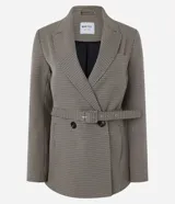 Blazer de sastrería a cuadros color marrón, de corte slim y largo, con cuello con solapa, manga larga y cinturón con hebilla cuadrada.