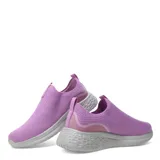 Championes slip-on negros de tejido de punto con logo Umbro en el lateral.