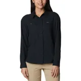 Camisa de manga larga Columbia Silver Ridge Utility, color negro, con protección solar FPU 50 y tecnología hidroabsorbente Omni-Wick. Cuenta con ventilación, bolsillo en el pecho y está hecha de material reciclado.