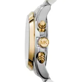 Reloj Michael Kors modelo Bradshaw, con caja de acero plateado y dorado, esfera azul con números romanos y tres subesferas, y correa de acero combinada plateada y dorada.