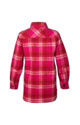 Chaqueta tipo camisa de lana a cuadros color fucsia, rojo y beige, con cuello camisero, cierre frontal con botones, dos bolsillos de parche en el pecho y mangas largas.