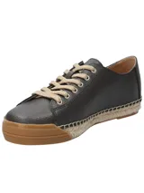 Zapatillas bajas de cuero color crema con cordones y plataforma de yute.