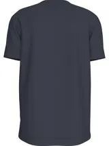 Remera azul de algodón de corte regular, cuello redondo y mangas cortas. Presenta una pequeña insignia con el monograma de Calvin Klein en el pecho.