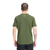 Remera de manga corta, diseñada con tecnología de secado rápido y tejido de malla transpirable para mayor comodidad durante la actividad física.
