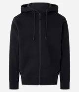 Saco deportivo gris de algodón y poliéster, con capucha ajustable con cordón, cierre frontal con cremallera, mangas largas con puños ajustados y bolsillos laterales.