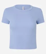 Blusa verde oscuro de algodón acanalado, corte ajustado y cuello redondo.