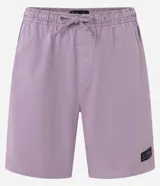 Bermuda celeste de sarga con cintura elástica ajustable con cordón, bolsillos laterales y traseros, y etiqueta con logo en la parte inferior.