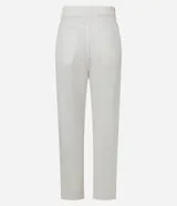 Pantalón mom comfort de cintura alta confeccionado en sarga color crudo, con trabillas en la cintura, cierre tradicional, bolsillos y brillo aplicado con lunares metalizados y pedrería de strass.