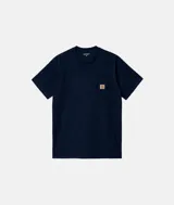 Remera verde militar de manga corta con bolsillo en el pecho izquierdo y logo de Carhartt bordado en el bolsillo.