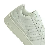 Championes Adidas Forum Bold, color verde claro, con plataforma y detalles perforados.