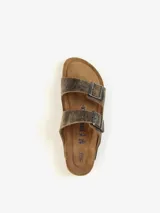 Sandalias de dos correas de cuero nobuk engrasado color verde khaki, con plantilla anatómica BIRKENSTOCK y suela de EVA.