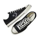 Sneakers de lona de corte bajo en color negro con detalles clásicos y amortiguación OrthoLite.