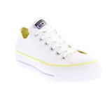 Championes urbanos Converse Chuck Taylor, color blanco con detalles en amarillo y lila.