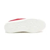 Championes Caterpillar Pause Retro T-Toe color rojo con detalles en negro y suela blanca.