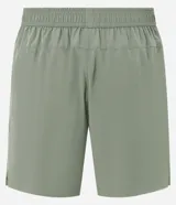 Bermuda deportiva masculina de poliéster color gris, con cintura elástica, cordón interno ajustable y estampa reflectante. Producto desarrollado con tejido y modelado para mayor comodidad y libertad de movimientos durante la práctica deportiva.