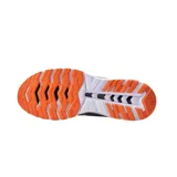 Championes de running 361 Kairos, color blanco con detalles en naranja y negro.