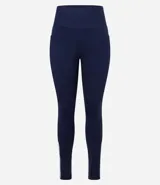 Calza deportiva gris oscuro de microfibra con bolsillos laterales y detalle de franja con texto en la parte inferior de la pierna.