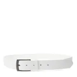 Cinto blanco con perforaciones y hebilla metálica rectangular color plomo.