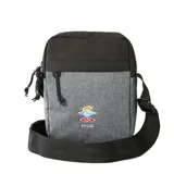 Morral gris con detalles de bordado y correa ajustable, diseñado para uso diario.