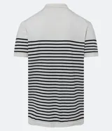 Polo de hombre con corte comfort, confeccionada en tejido de punto de algodón a rayas horizontales blancas y negras. Tiene cuello inglés con botones y mangas cortas.