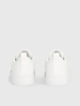 Zapatillas urbanas Calvin Klein Jeans, color blanco con logo plateado en el lateral.