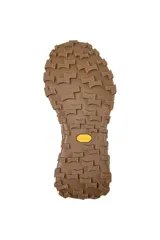 Championes Camper modelo D.Trail, color negro con detalles en gris y blanco.