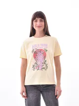 Remera blanca con estampado de dos tigres rojos enfrentados y texto en chino.