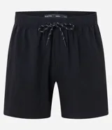 Bermuda de microfibra color beige, con cintura elástica y cordón ajustable. Presenta textura en el tejido y un bolsillo lateral.