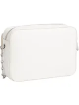 Bandolera blanca de Calvin Klein con correa de cadena plateada y logo CK plateado.
