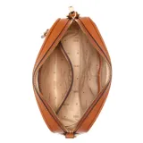 Cartera pequeña de mujer de color marrón, fabricada en piel ecológica, con un diseño funcional y elegante.