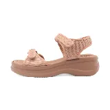 Sandalias Azaleia Vera Therapy color nude, con plataforma y ajuste con velcro.