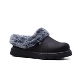 Zueco Skechers Keepsakes Lite Cozy Blend color negro, con forro de piel sintética gris y plantilla acolchada Skechers Memory Foam.