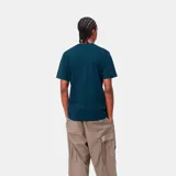 Camiseta color azul con estampado de la marca Carhartt WIP en el pecho, de ajuste regular y corte clásico.