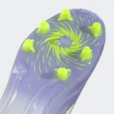 Championes de fútbol Adidas F50 Sparkfusion League para mujer, color lila con detalles en blanco y amarillo neón. Presentan un diseño de caña alta tejida y suela con tapones de colores contrastantes.