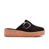Zueco Skechers Bobs Rosey Rise color negro, con capellada de gamuza vegana, hebilla metálica plateada y plantilla acolchada Skechers Memory Foam. Plataforma revestida de corcho.