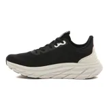Zapatilla de running para mujer, color negro con detalles gris, diseñada para proporcionar confort y soporte.