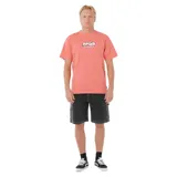 Bermuda de jean negro con costuras blancas contrastantes, corte recto y logo de Rip Curl bordado en el bolsillo delantero.
