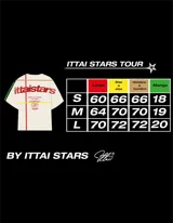 Remera color crema de corte holgado con estampado en rojo en la espalda con el texto "Ittaistars European Tour by Ittai Stars Company".