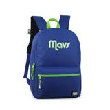Mochila de color azul oscuro con detalles en verde lima. Presenta el logo estilizado "Mavs" en el frente en verde lima y el logo oficial de la NBA en la parte inferior. Cuenta con correas negras y un asa superior en verde lima. La espalda tiene tela mesh para mayor transpirabilidad.