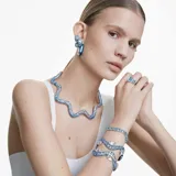 Par de caravanas de botón azules con cristales facetados y cierre de bola decorado con cristales de talla redonda en engaste pavé.