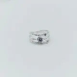 Anillo de plata 925 satinada con tres hileras y tres circonias engarzadas.