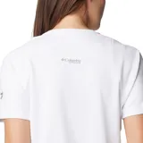 Remera deportiva blanca de manga corta, con logo de Columbia en el pecho y tecnología Omni-Wick y Omni-Shade.